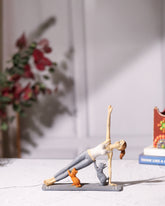 Yoga Lady with Cats – Side Stretch