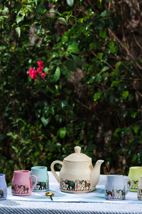 Alamkari India Ceramic Animal Print Tea Kettle Set with 6 Cups