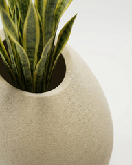 Patato-C Fiberglass Planter – Oyster White | Sculptural Vertical Form