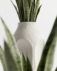 Aura Face Sculpt Fiberglass Planter – Ivory Sand Textured Finish