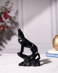Howling Wolf Showpiece
