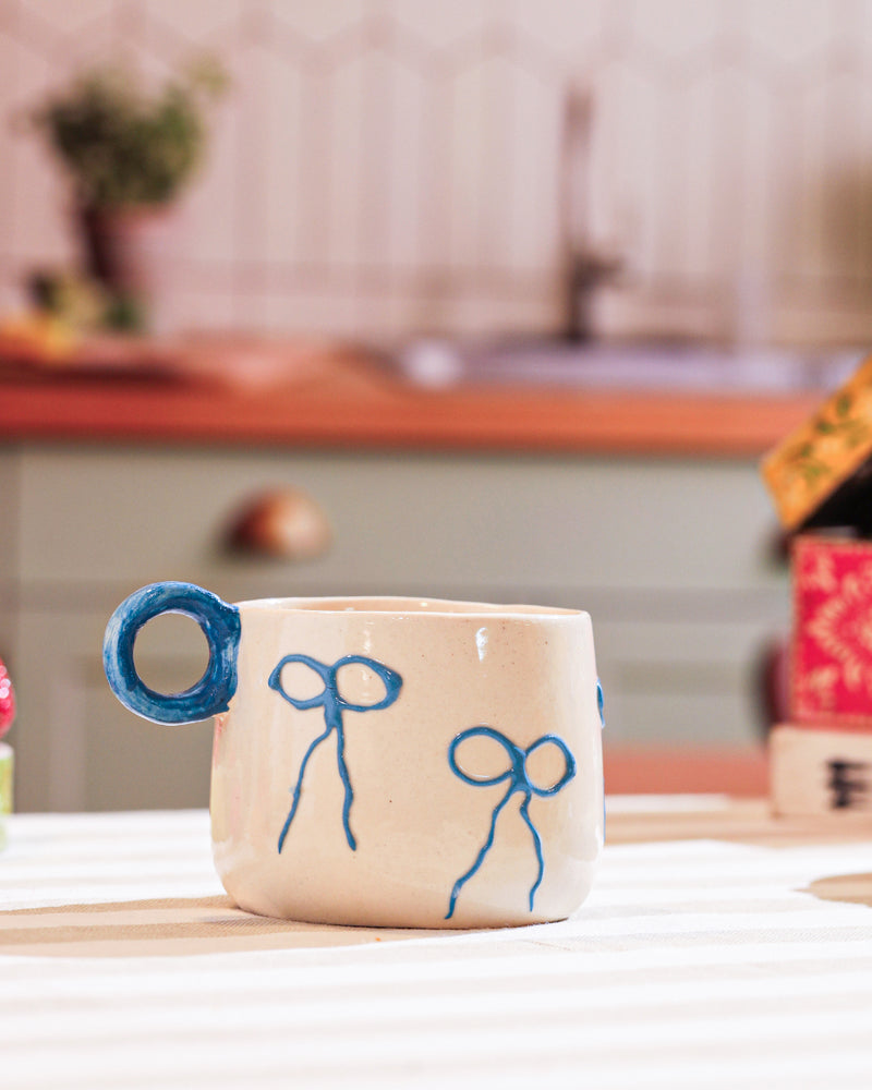 Alamkari India Ceramic Bowtie Ceramic Tea Cup Set