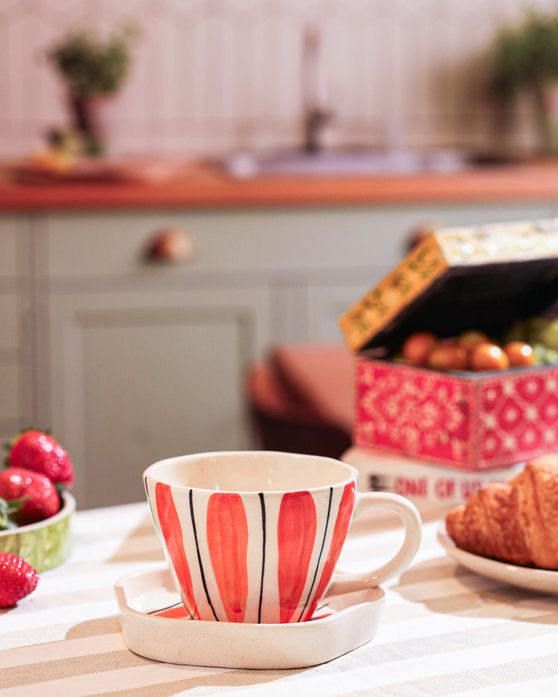 Alamkari India Ceramic Sunburst Handcrafted Ceramic Cup Saucer Set