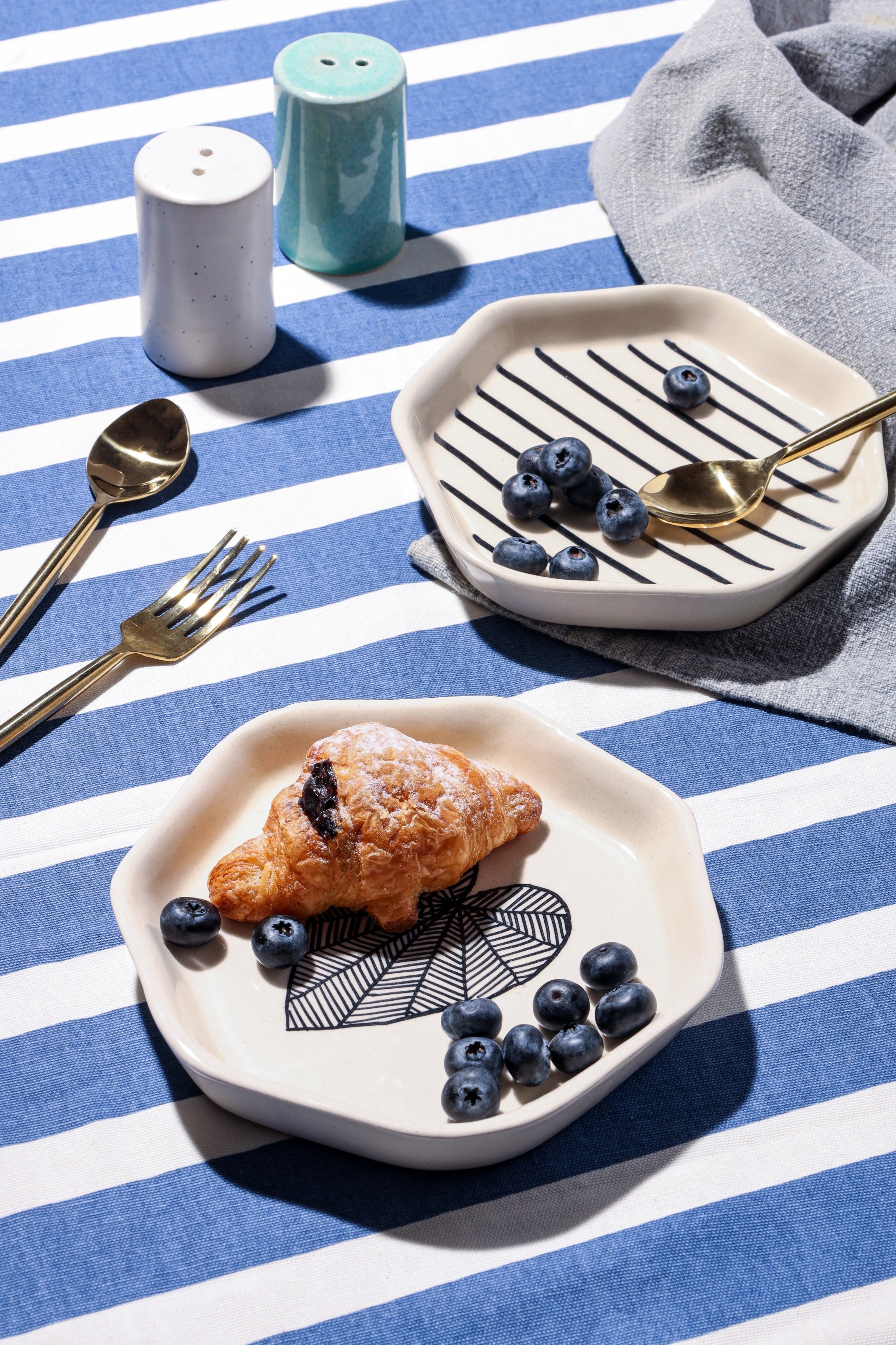 Alamkari India Ceramic Zebra Stripe Platter