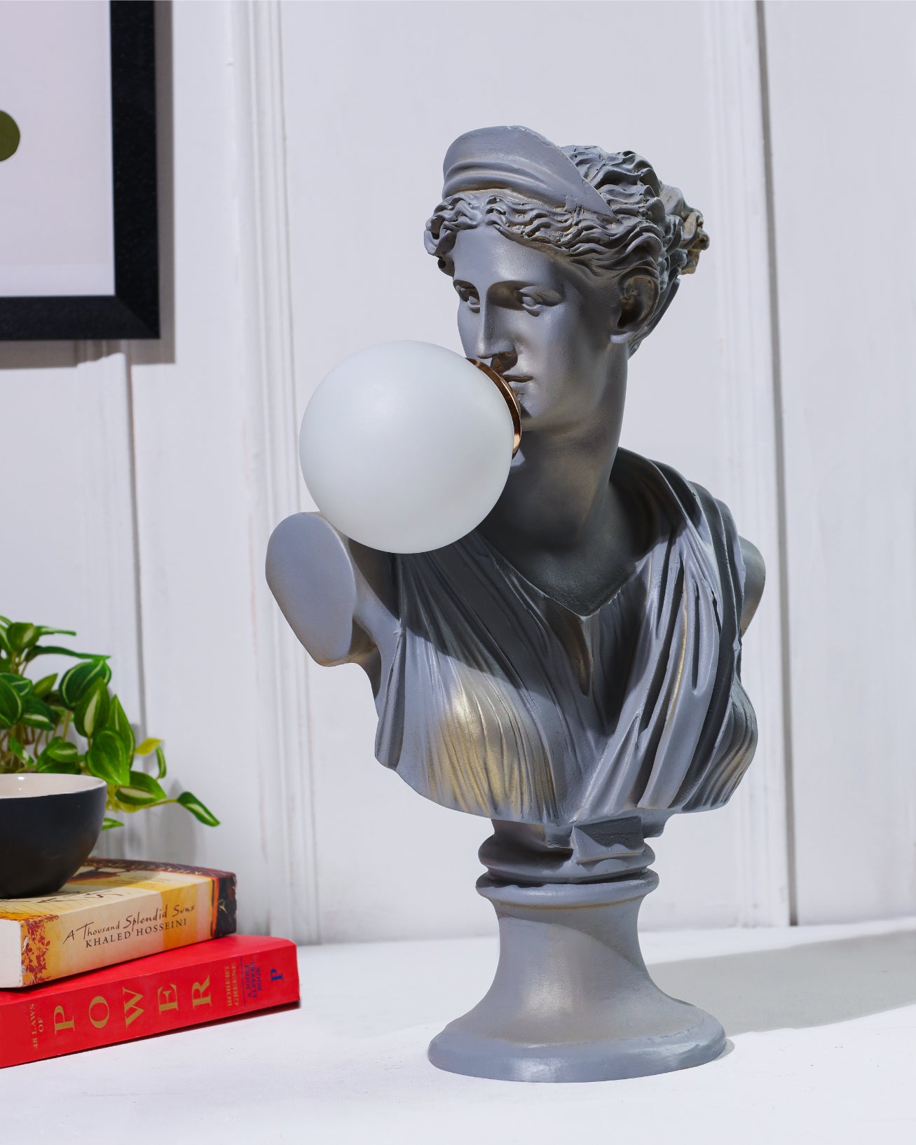 Alamkari India Polyresin Grey Resin Lady Sculpture Lamp