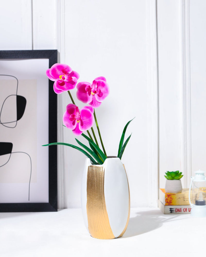 Alamkari India Polyresin White Modern Curve Vase